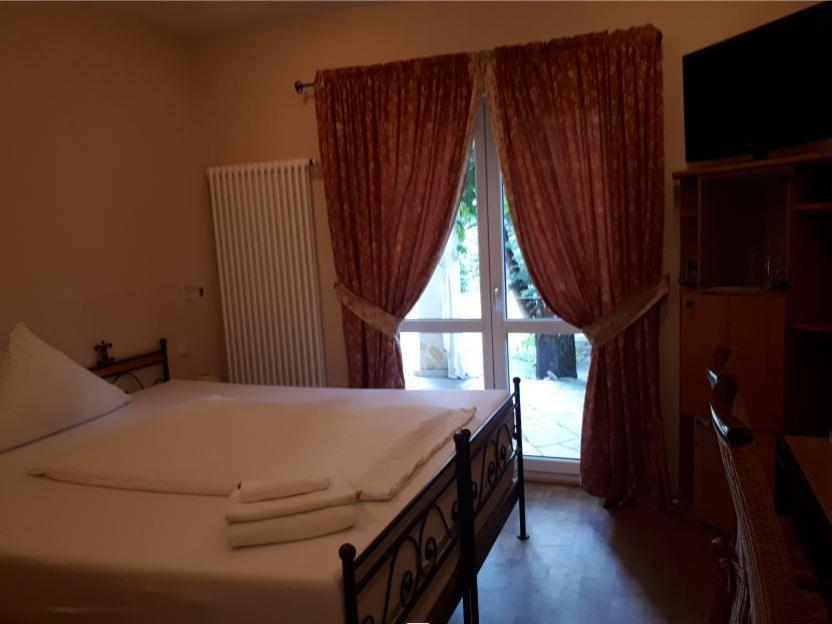 Mediterran Hotel Juwel Karlstein am Main Bagian luar foto