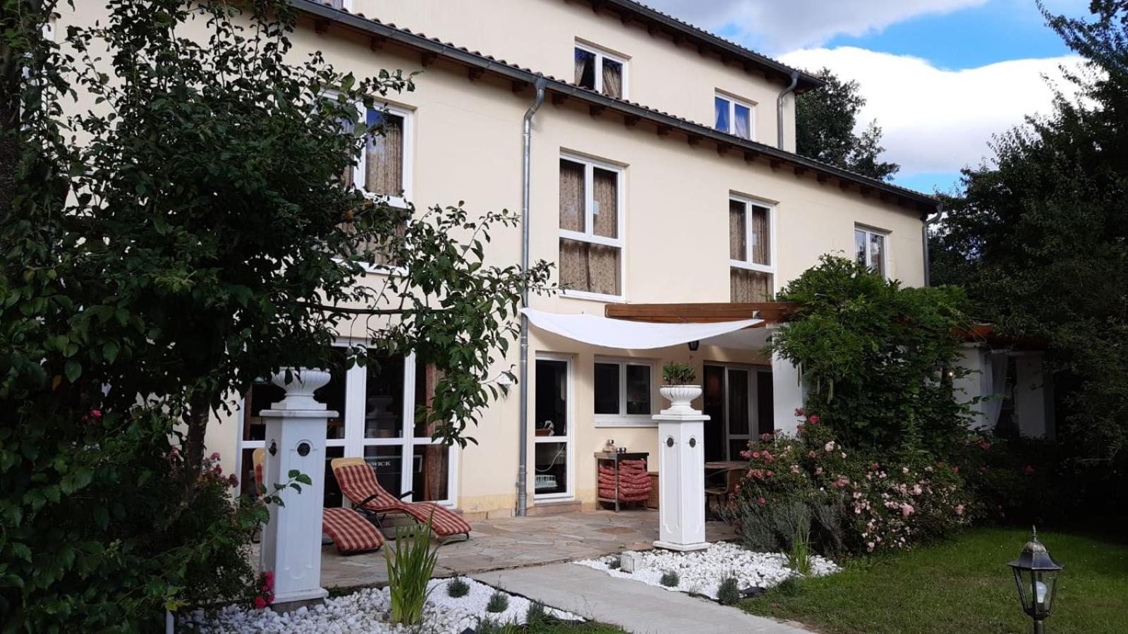 Mediterran Hotel Juwel Karlstein am Main Bagian luar foto