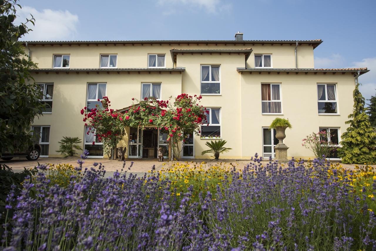Mediterran Hotel Juwel Karlstein am Main Bagian luar foto